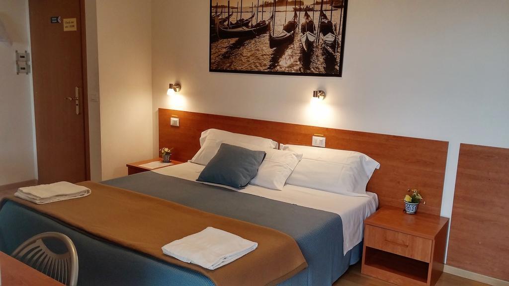 Dream Hotel Favaro Veneto Bagian luar foto